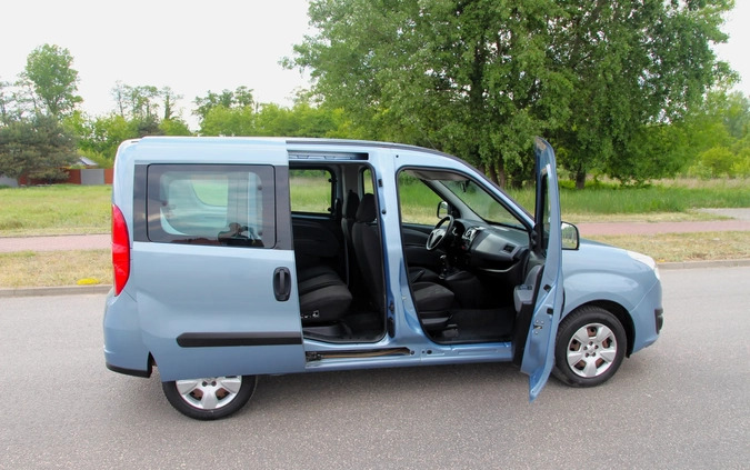 Opel Combo cena 26900 przebieg: 177798, rok produkcji 2012 z Płock małe 596